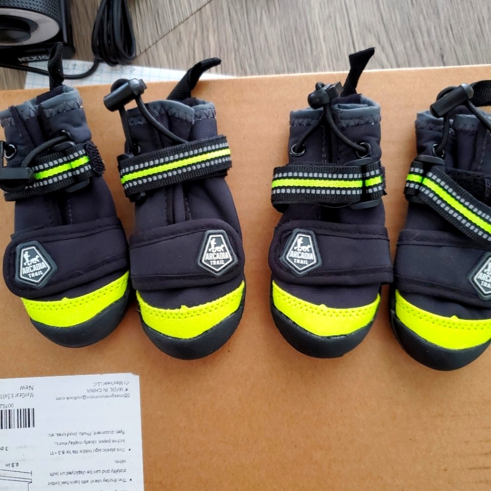 Arcadia Trail All-terrain Black and Yellow Dog Boots Xs/small